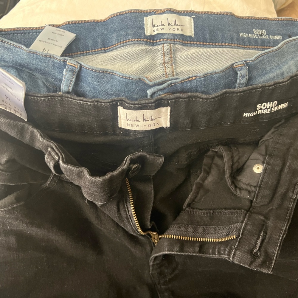 2 pairs Nicole Miller soho high rise skinny jeans size 14 one blue, one black